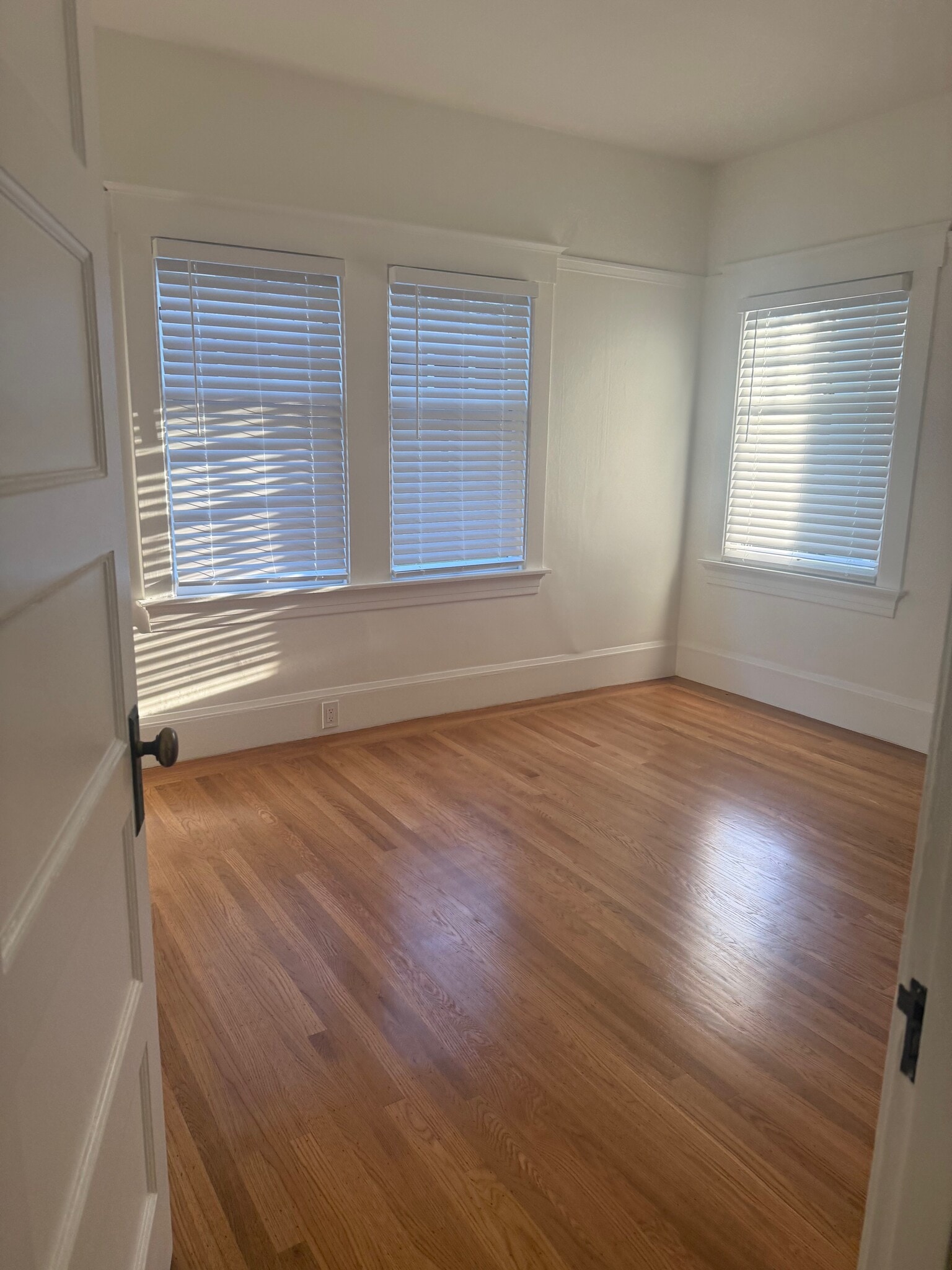 Front Bedroom - 28 Croxton Ave