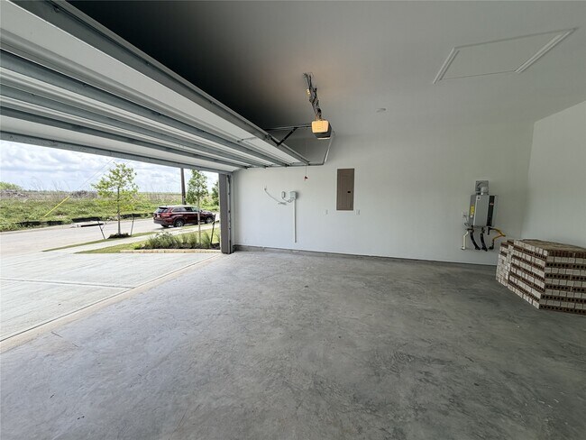 Building Photo - 10702 Ursa St