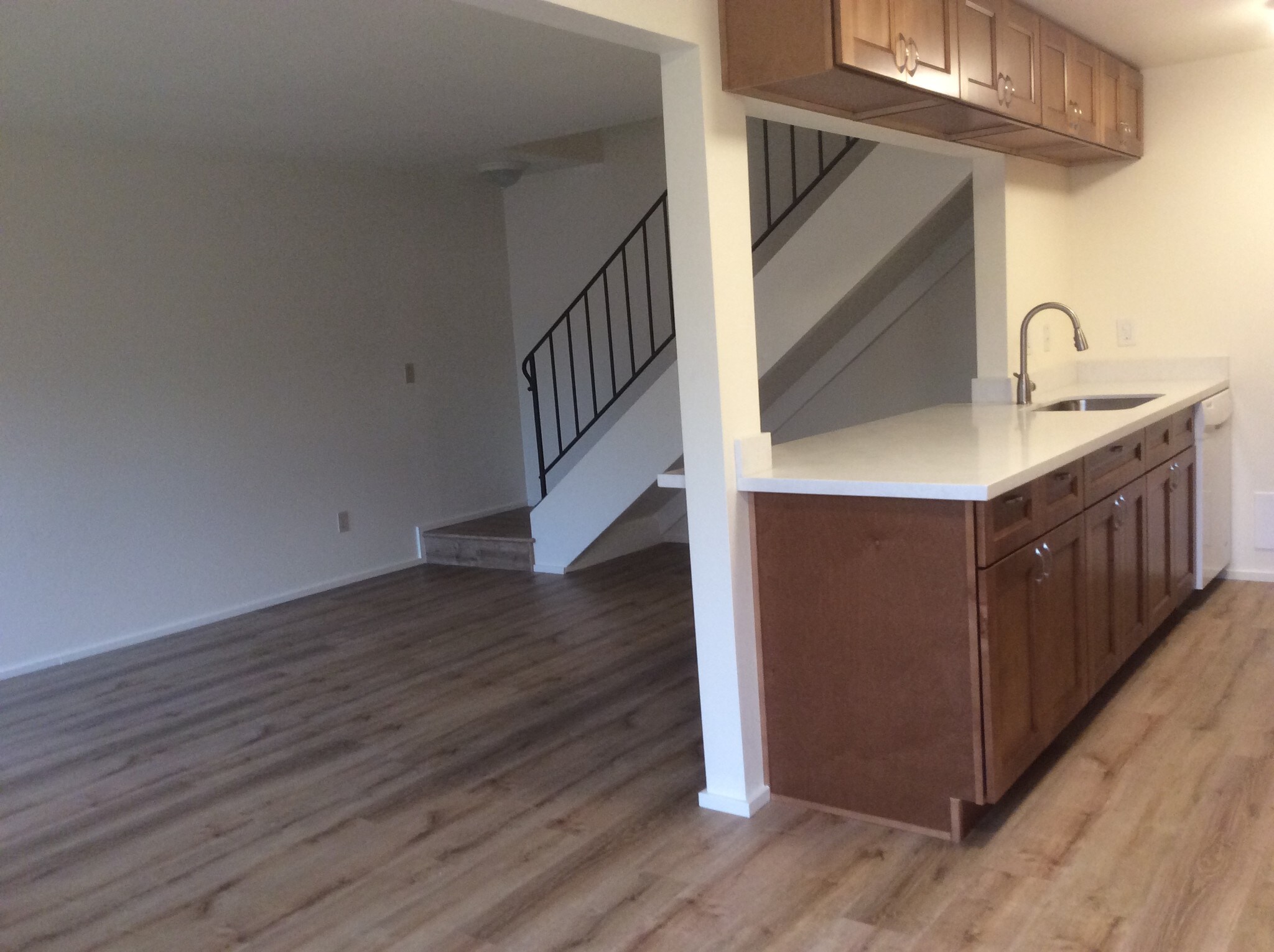 Welcome - 1045 S Jasper St