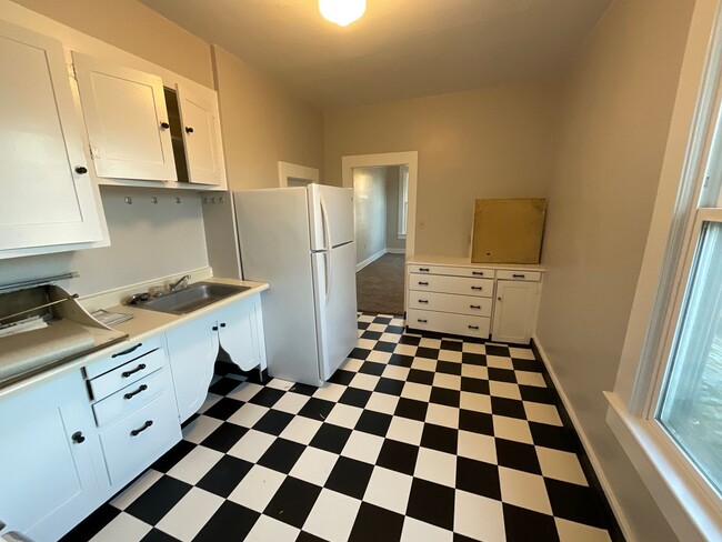 Building Photo - 1101 O Ave