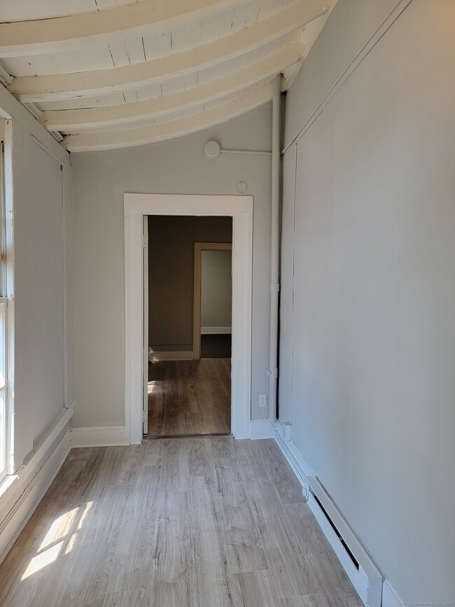 Building Photo - 161 Prospect St