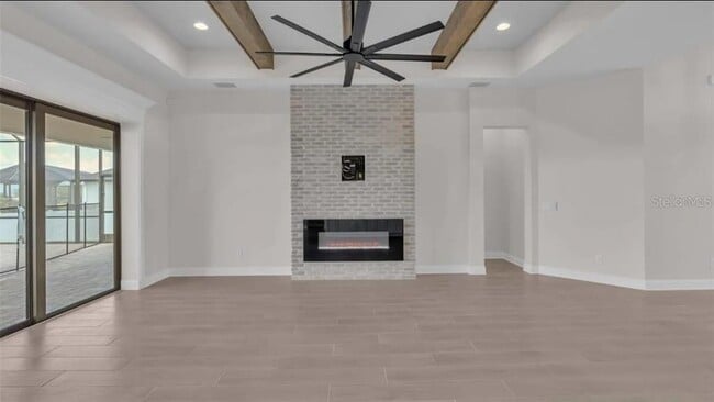 Building Photo - 6980 Bentridge Dr