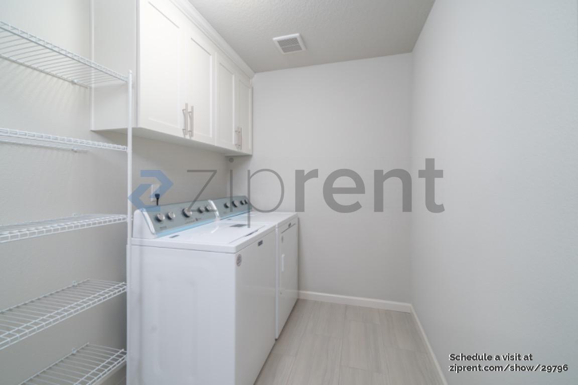 Building Photo - 6486 N 89th Ave