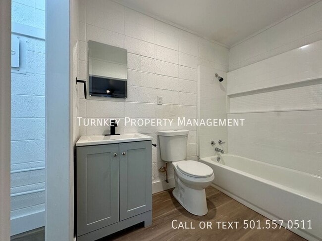 Building Photo - 100 Caruthers St