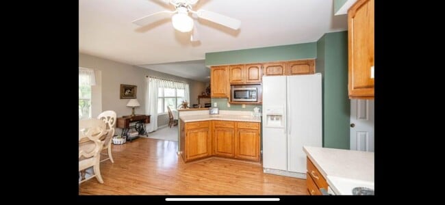 Building Photo - 4822 Sarah Dr