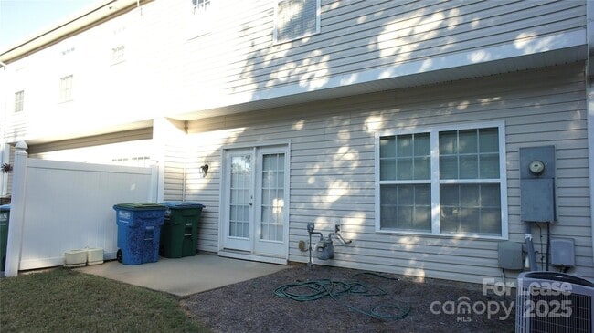 Building Photo - 12027 Stratfield Pl Cir