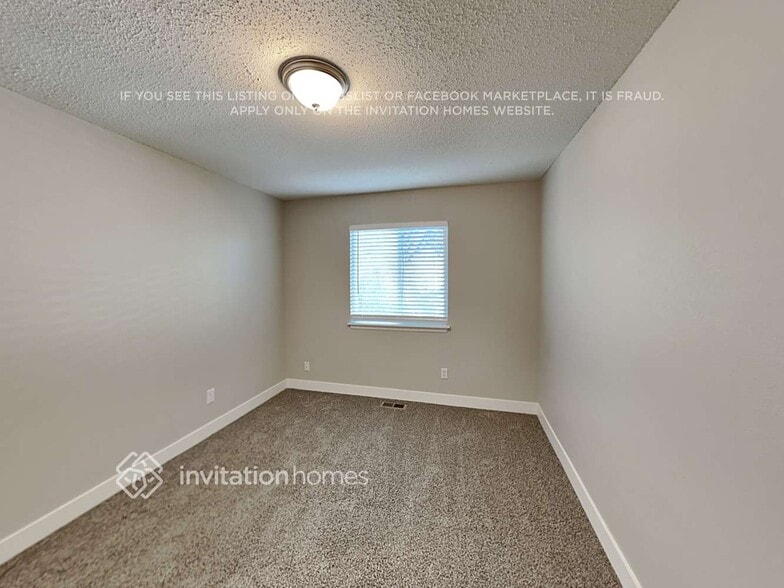 Building Photo - 624 Blackmore Pl