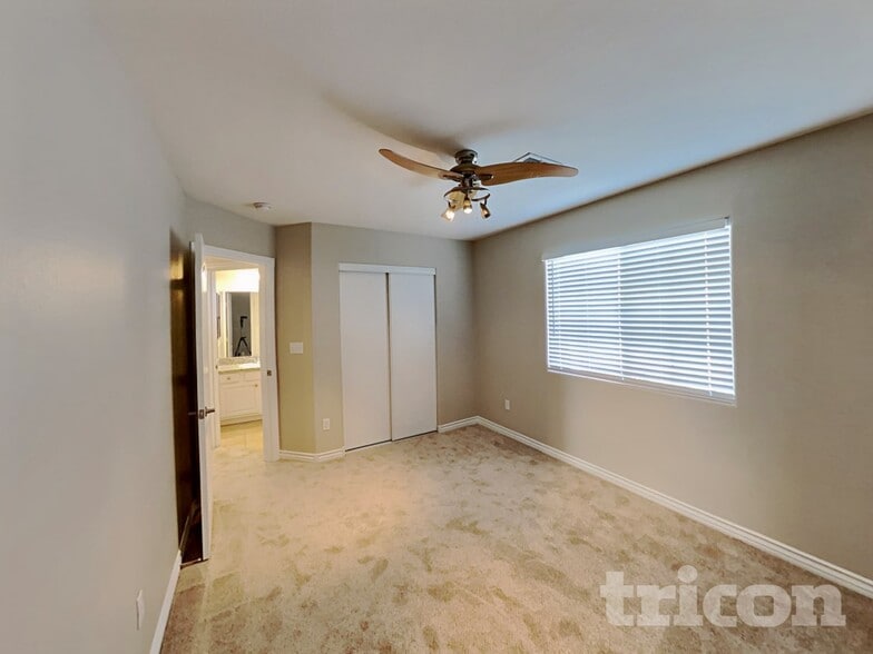 Building Photo - 437 Orchid Oasis Ave