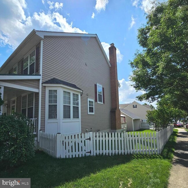 Building Photo - 42991 Chesterton St