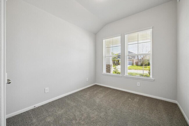 Building Photo - 21127 Secret Garden Ln