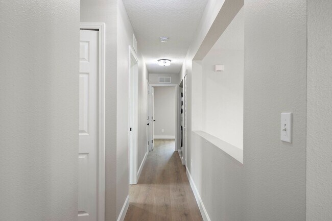 Building Photo - Fully Renovated Samara Lakes Home with Stunning Water Views!