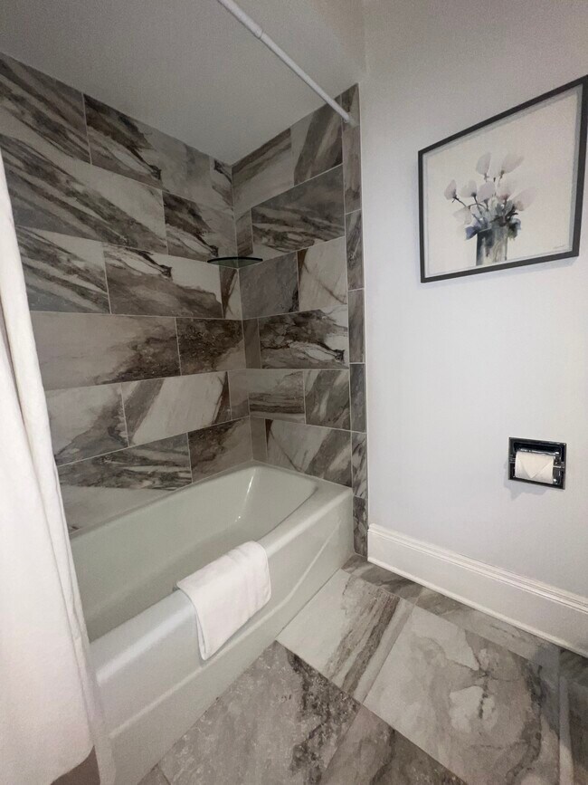 Building Photo - 60 Carnoustie Rd