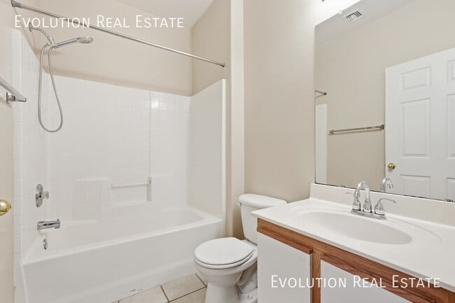 Building Photo - 455 S Mesa Dr