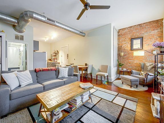 Building Photo - Condo in Italianate building in Over-the-R...