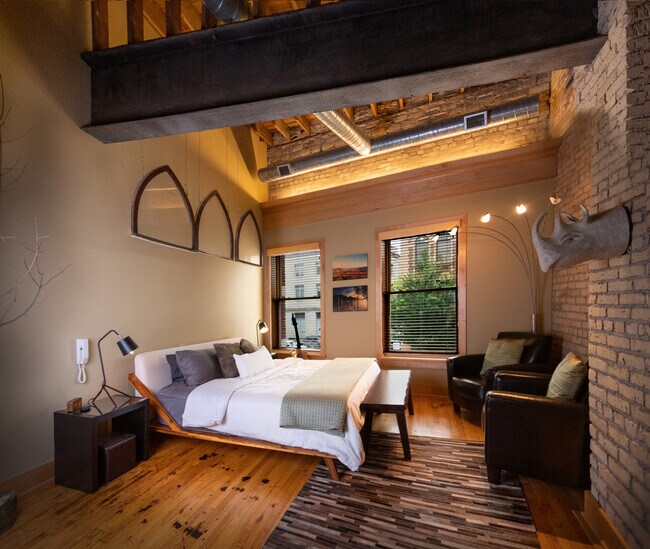 Master Bedroom - 111 Roberts St N