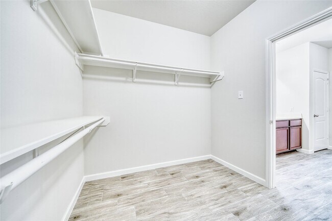 Building Photo - 6934 Orchid St