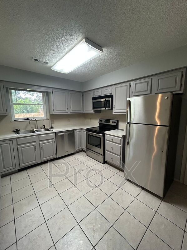 Building Photo - 2914 W Richwood Cir