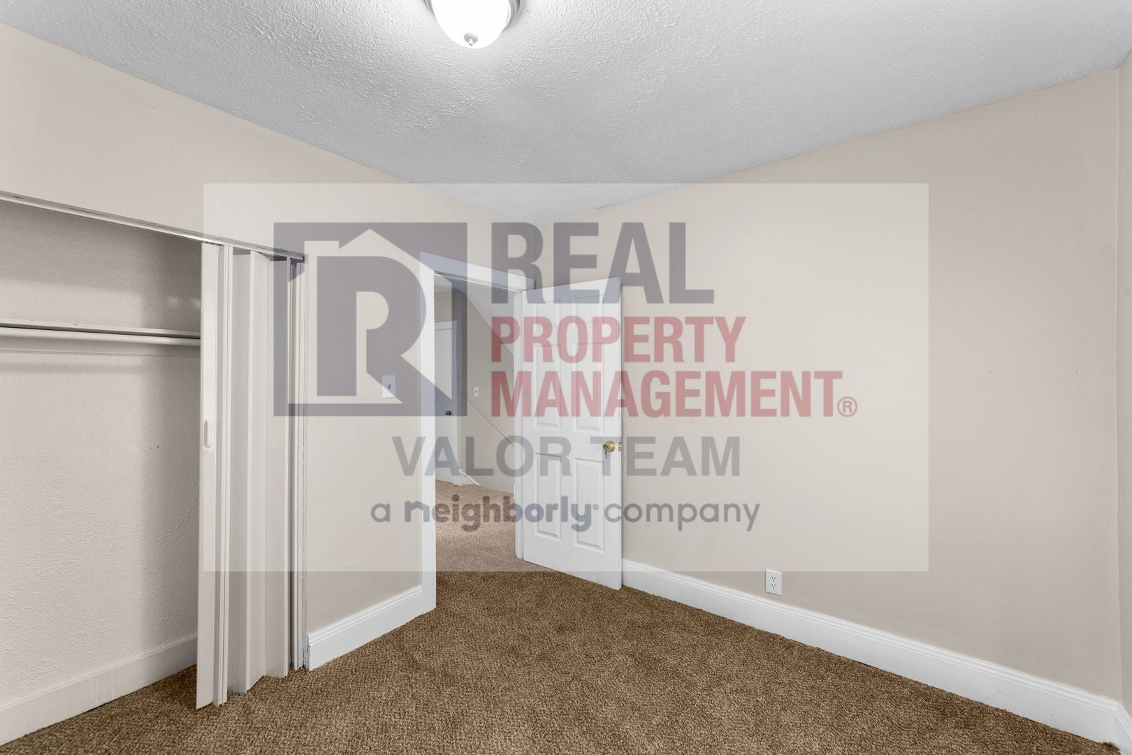 Building Photo - House Comfortable