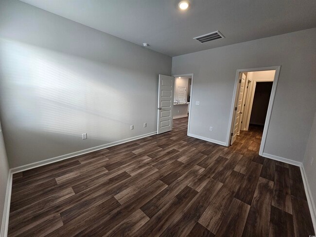 Building Photo - 2100 Northwest Dr