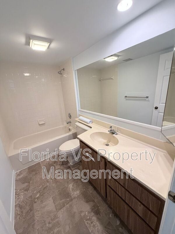 Building Photo - 3511 Village Blvd