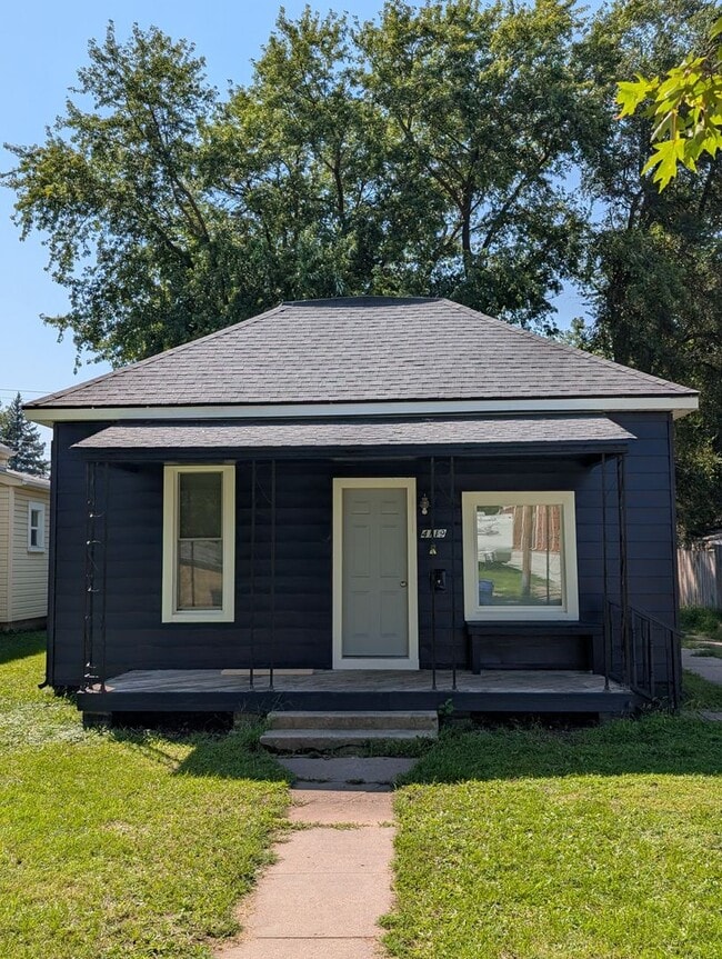 Building Photo - 4119 N 60th St