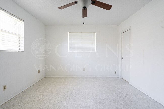 Building Photo - Beachside Ormond Beach Home