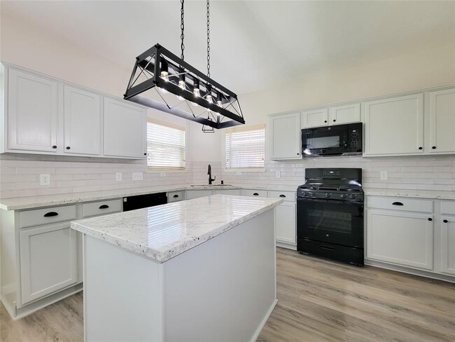 Building Photo - 21539 Kings Bend Dr