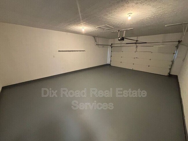 Building Photo - 1148 Blackwell Dr