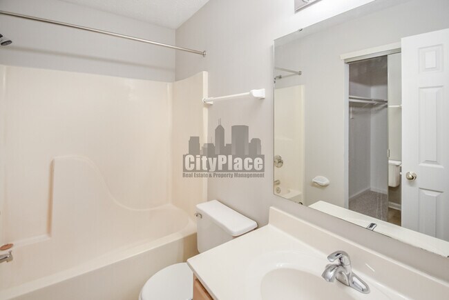 Building Photo - 5231 Pin Oak Dr