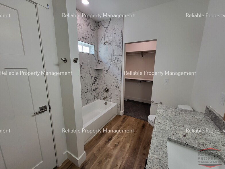 Building Photo - 347 Eliza Joy Ln