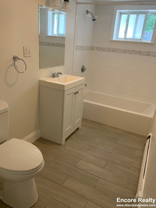 Building Photo - 63 Selkirk Rd