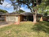 Building Photo - 4005 Linda Dr