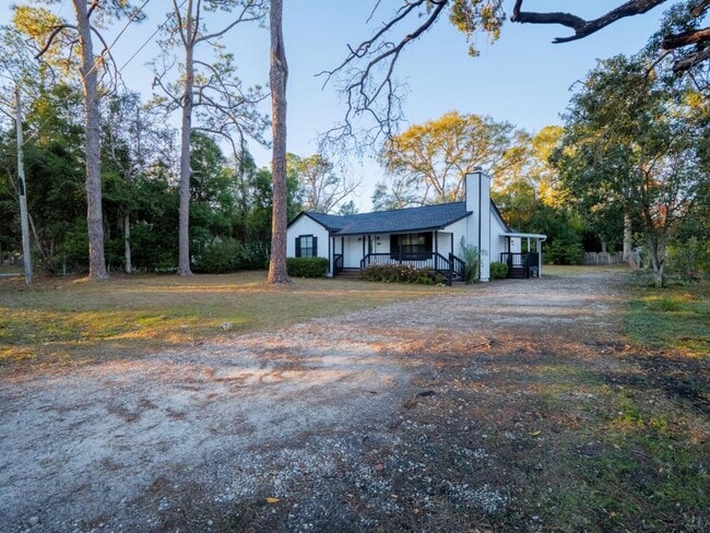 Building Photo - 804 Lakeland Ave