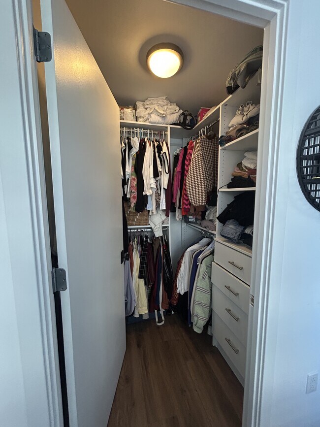 Building Photo - 2030 8th St NW