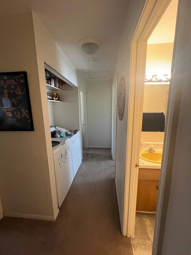 Building Photo - Beautiful Haymarket Square Home