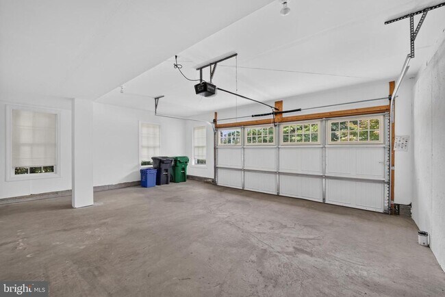 Building Photo - 30 Sharpstead Ln
