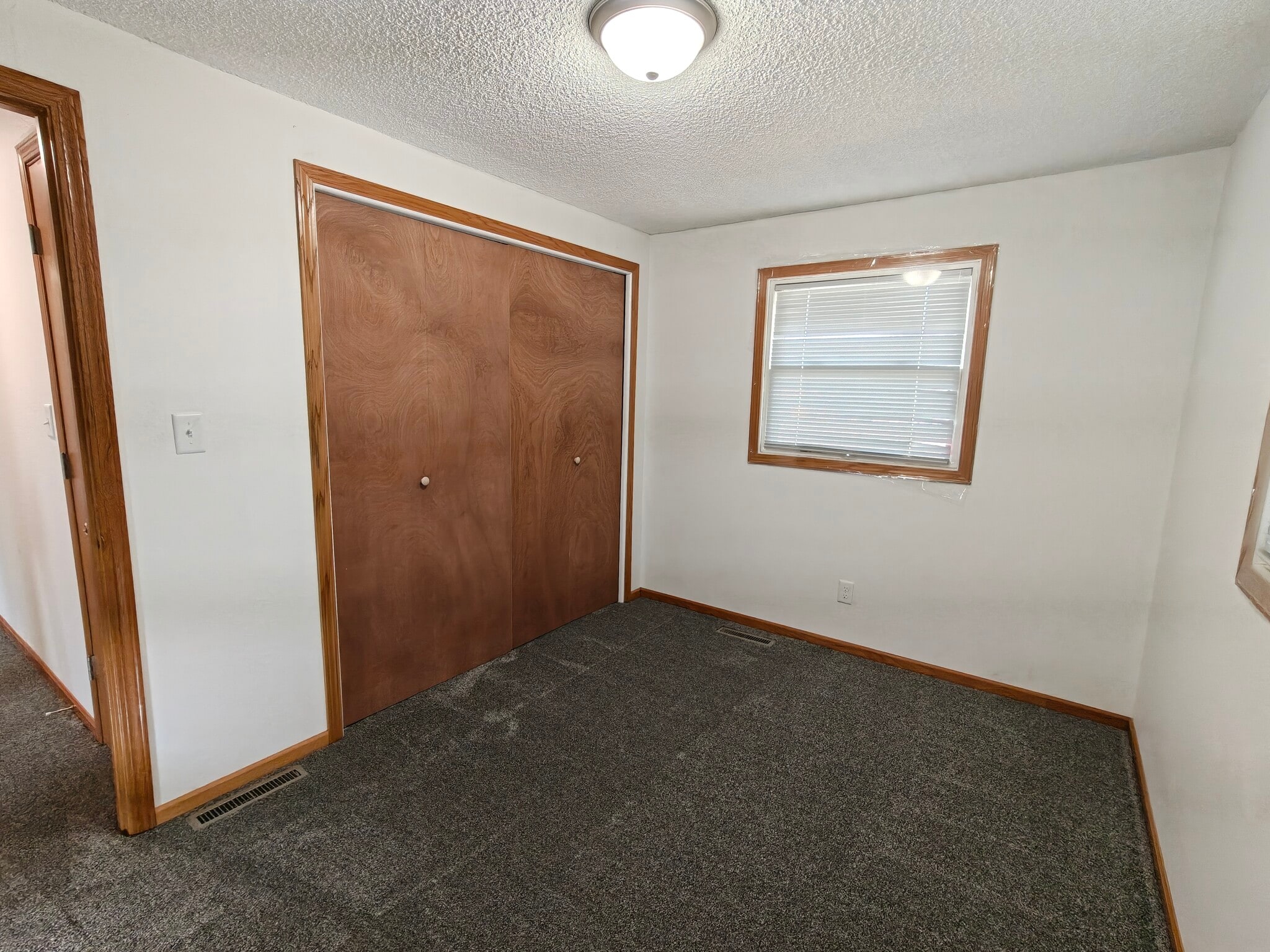 BED4 - 2212 Bartlett Ave