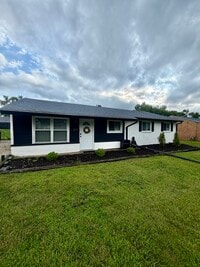 Building Photo - 201 Fairwood Dr