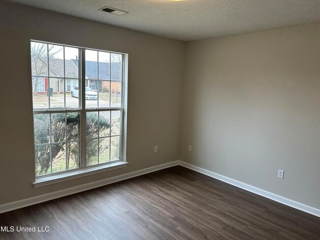 Building Photo - 5371 Bradley Dr