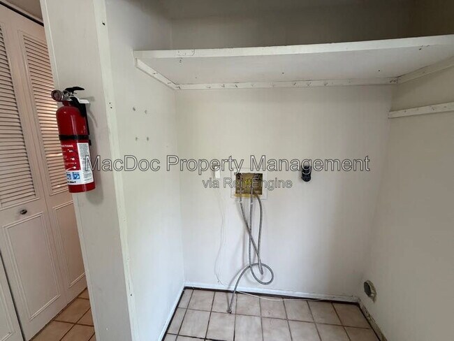 Building Photo - 4749 Hedrick Ln