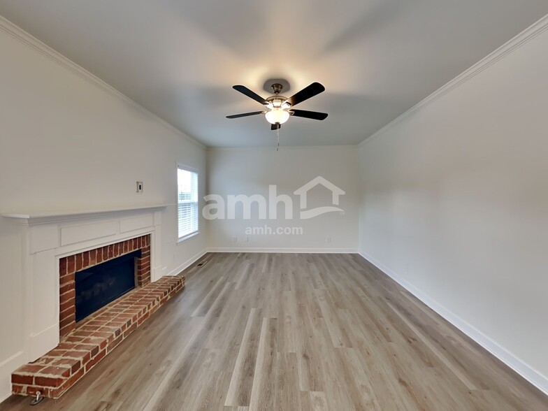 Building Photo - 3059 Romain Trail