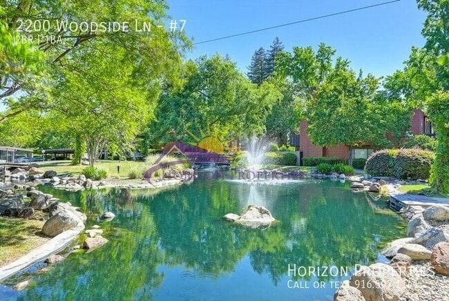 Building Photo - 2200 Woodside Ln