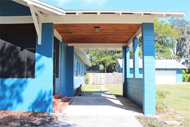 Building Photo - 1718 E Elm Rd