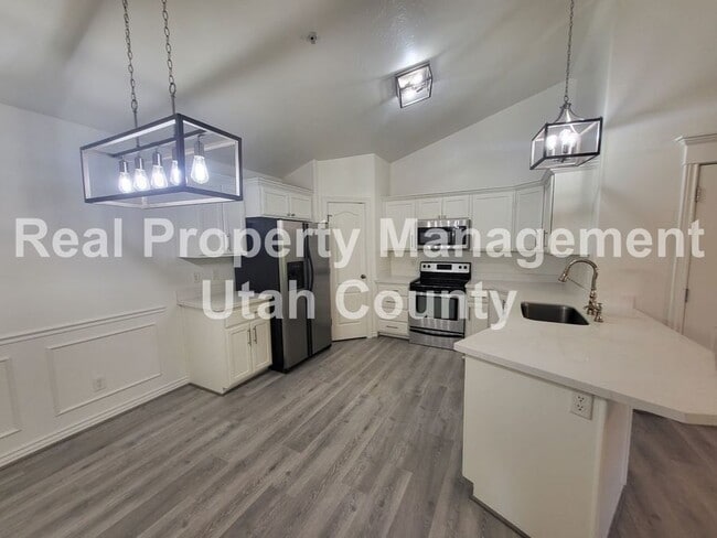 Building Photo - 518 S 2150 W