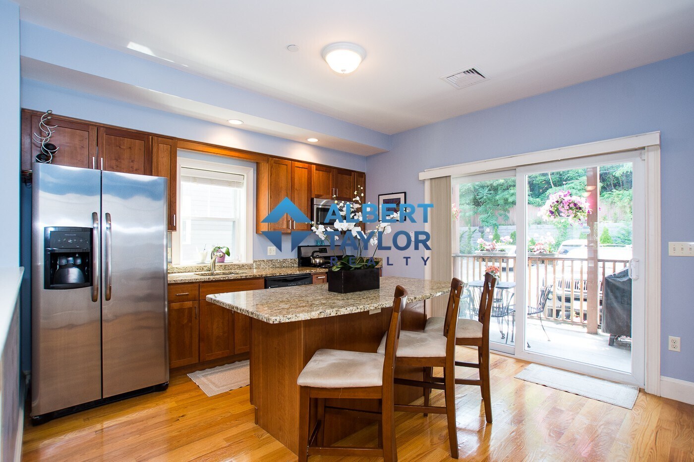 Building Photo - 111 Pleasant St