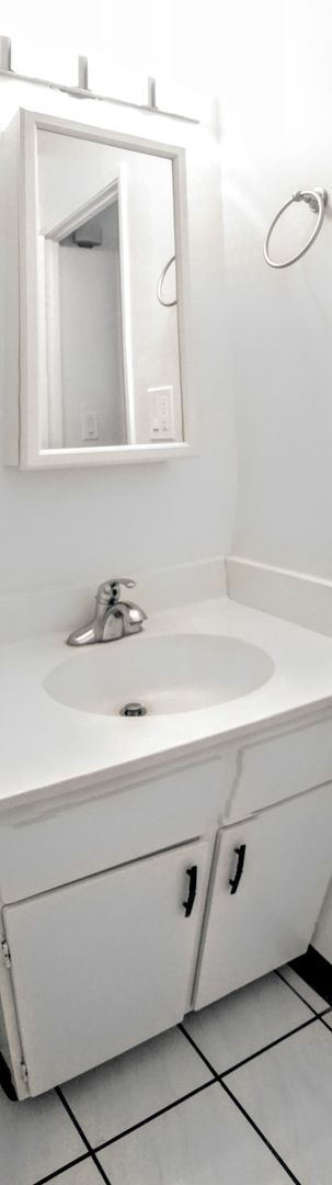 Building Photo - Salt Lake Likini West 1 Bedroom 1 Bathroom 1 Parking Condominium