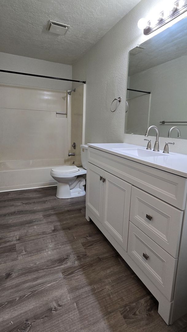 Building Photo - 2871ap