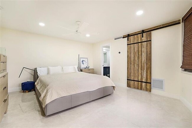 Building Photo - 2800 N Ocean Dr