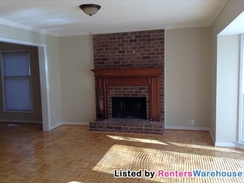 Building Photo - 723 Twin Brooks Ct SE