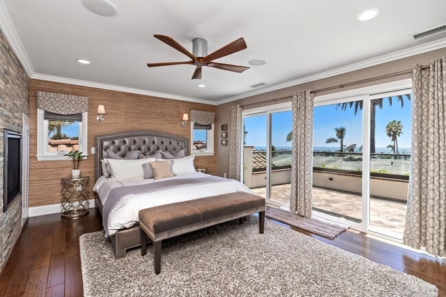 Building Photo - Prestigious Ocean View Retreat – Fully Rem...